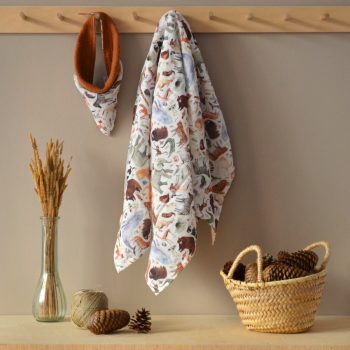 Muselina y bandana Animales colgada