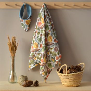 Muselina y bandana Hojas colgada